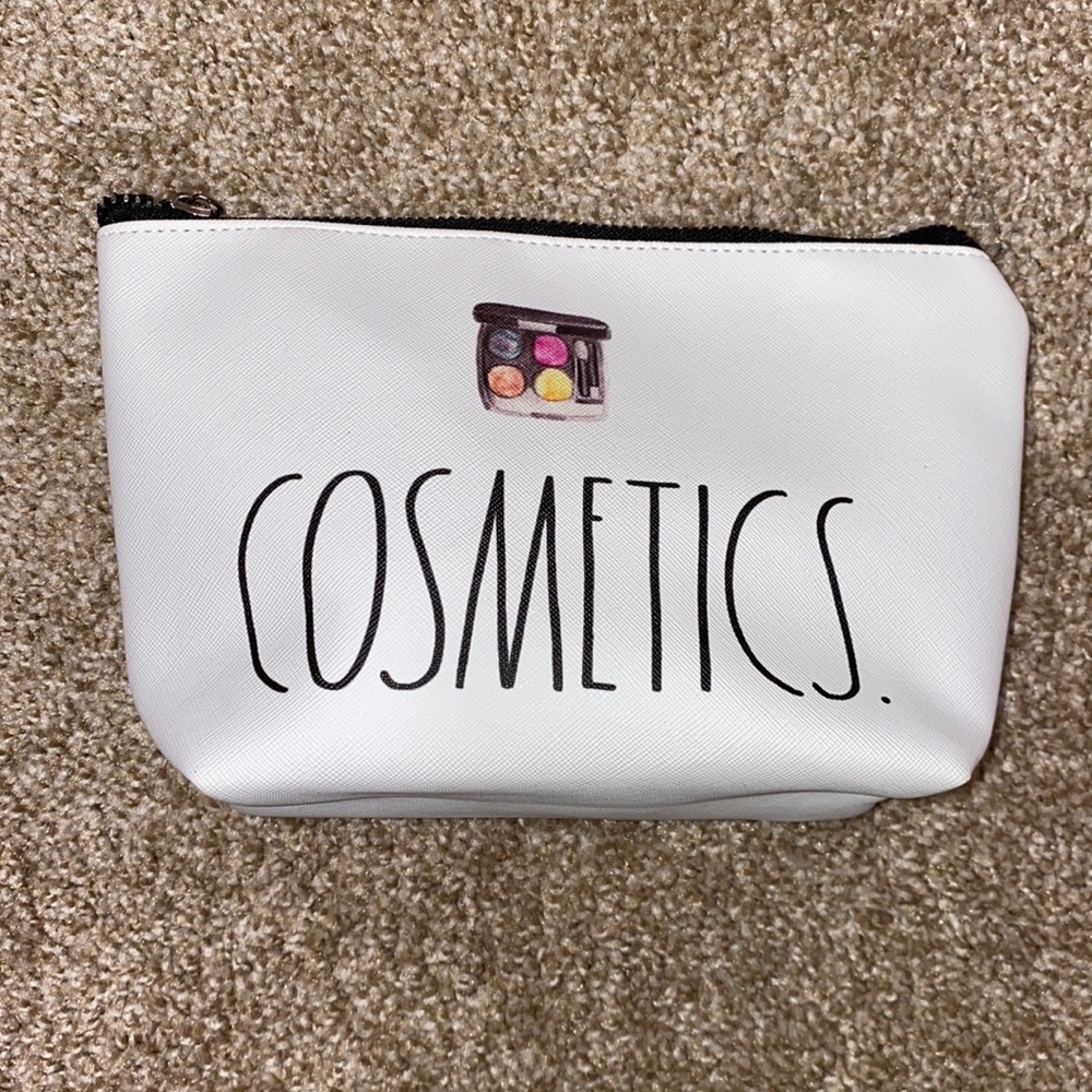 NWOT Rae Dunn cosmetics bag